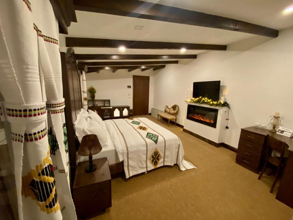 Hotel Tradita Shkodër エクステリア 写真