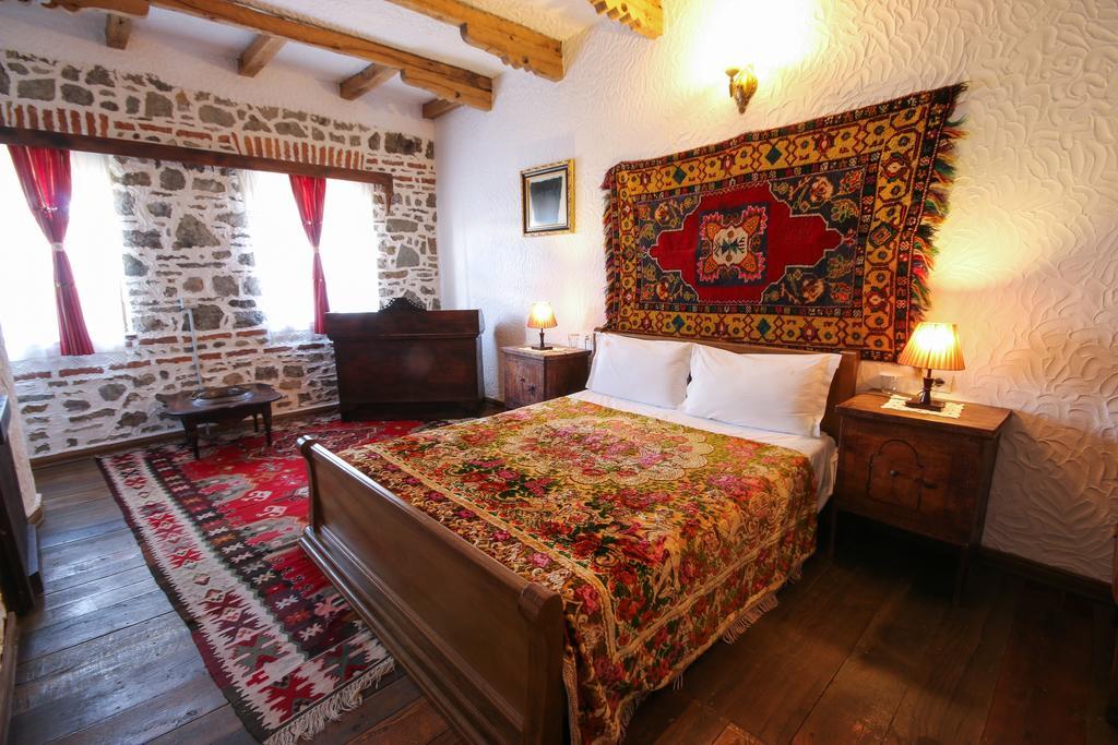 Hotel Tradita Shkodër エクステリア 写真