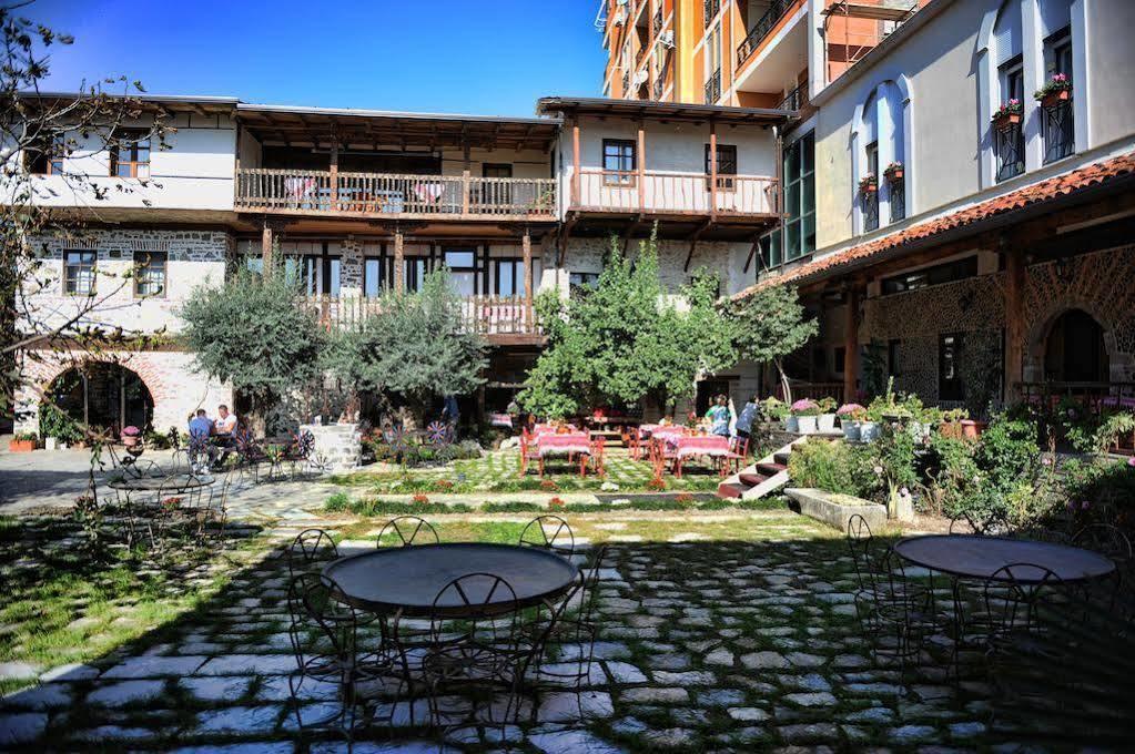 Hotel Tradita Shkodër エクステリア 写真