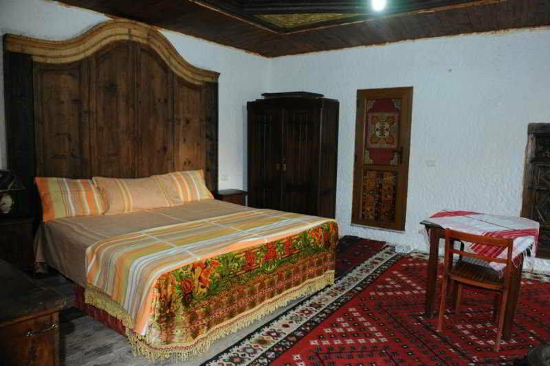 Hotel Tradita Shkodër エクステリア 写真